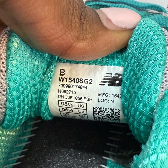 New Balance Women's Athletic Shoes in Gray and Teal Size 8 1/2 - Picture 3 of 5